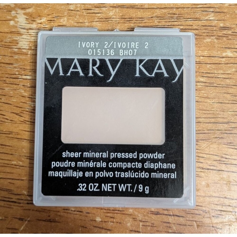 Mary Kay Sheer Mineral Pressed Powder IVORY 2 NEW 015136 Discontinued